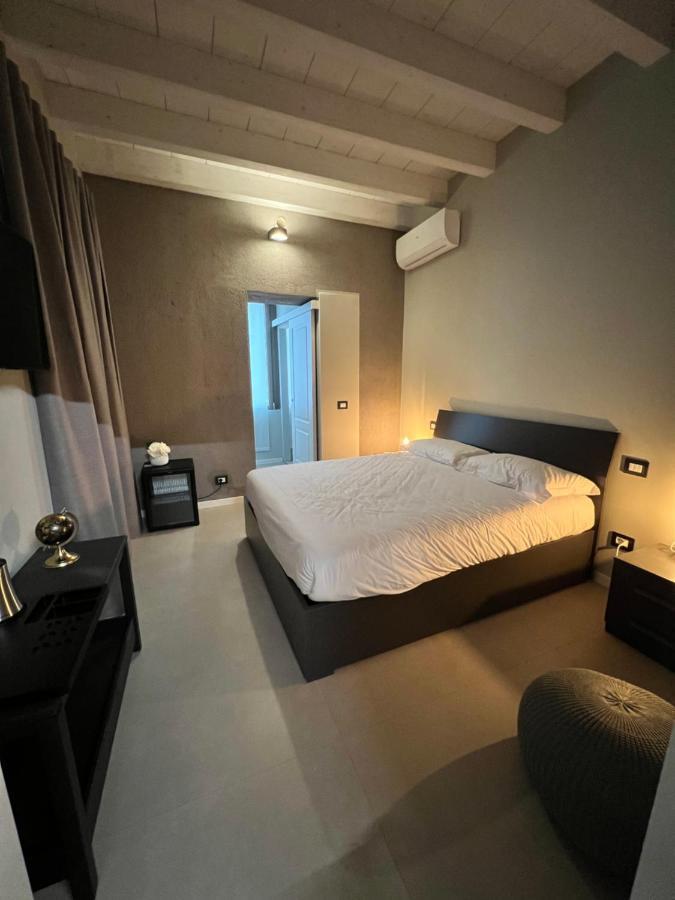 V&B Suites And Apartments Παβία Εξωτερικό φωτογραφία