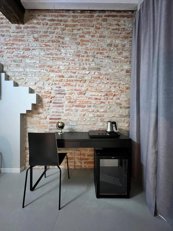 V&B Suites And Apartments Παβία Εξωτερικό φωτογραφία