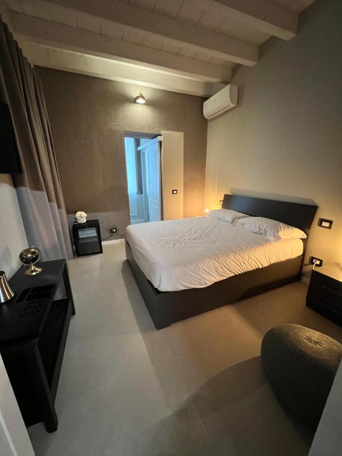 V&B Suites And Apartments Παβία Εξωτερικό φωτογραφία