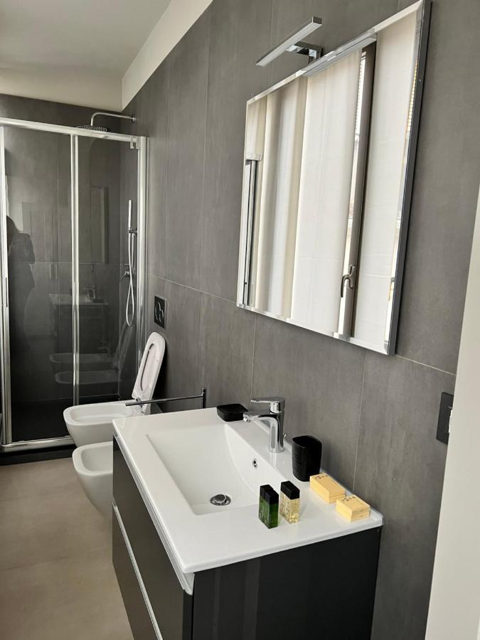 V&B Suites And Apartments Παβία Εξωτερικό φωτογραφία